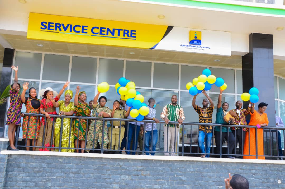 URAuganda's tweet photo. The #URAFamily went cultural for the URA At 30 Thanksgiving ceremony and they served taxpayers in full Ugandan regalia across Uganda.
Here is a glimpse of the #30YearsStronger celebration from the URA Tower and in all stations across Uganda. URA is a multicultural entity. https://t.co/nRJwtNYNu1