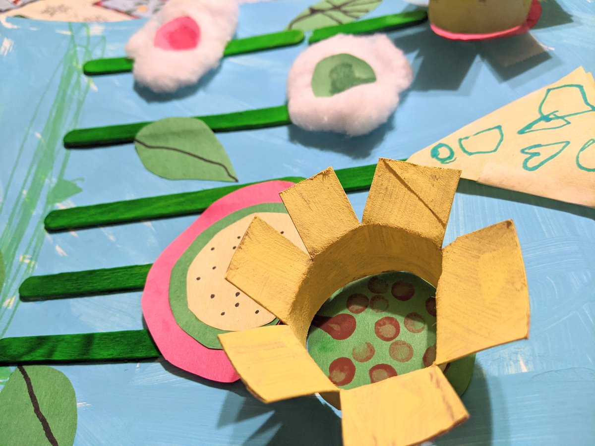 KalePlayful's tweet photo. New post! 🔻5 recycled kids crafts part 2 is now live! It's been a while since I've done a blog post but I was taking more time to be with my girls and newborn son. Now I'm going to start doing more frequent posts 🙂 https://t.co/9NjWs7GLuo

#craft #recyle #reuse #art #blogpost https://t.co/E1oCzLs3TS