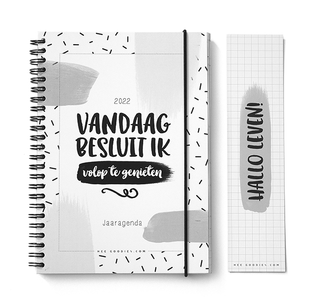 heegoodies's tweet photo. YES hier is hij dan, de eerste, de echte en de enige: HEE Goodies #jaaragenda! 🥳 Wat zijn we happy en trots op deze ‘release’! 🎉 Daarom een leuke 💫 WINACTIE 💫 Meedoen kan via onze Insta of FB Pagina. Bestellen? https://t.co/s7TSPJNwC7 #winactie #winnen #agenda2022 #agenda https://t.co/CCwdG3hNQa