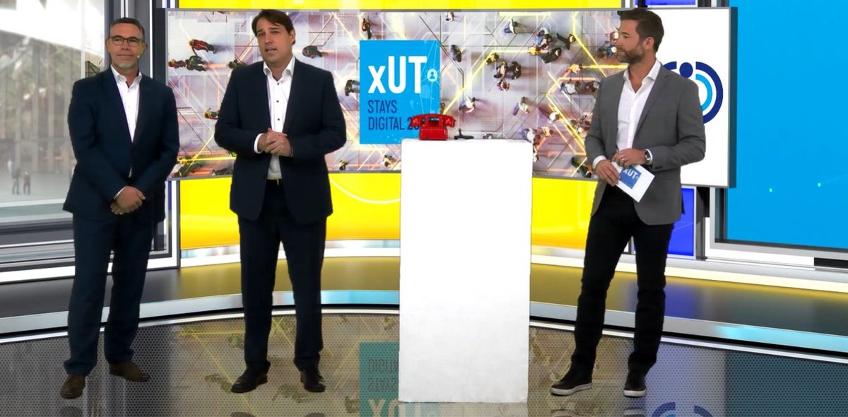 computacenterDE's tweet photo. Die xUT2021 hat begonnen! 1.700 Teilnehmer:innen, geballte fachliche Expertise, Breakout-Sessions, eine interaktive Partnermesse, Best Practice, ein Live-Stream mit Moderator und vor allem jede Menge Networking und Spaß!

#xUT2021 #PowerfulPartnerships #winningtogether https://t.co/MUdpHfFZzp