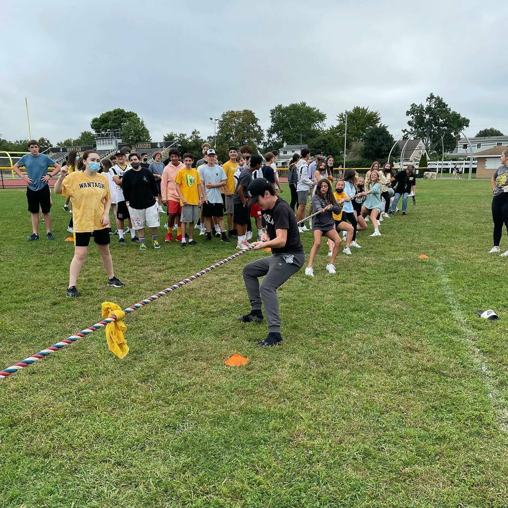 WantaghHS's tweet photo. Tug Of War: Freshman Field Day. #classof2025 #wantaghhs #wearewantagh https://t.co/2AAuYon7BA