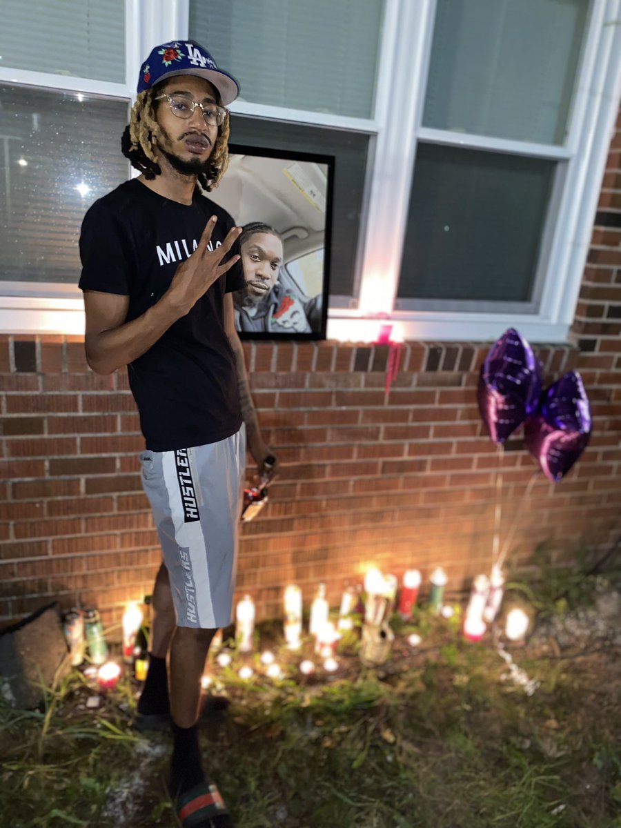 MobbLifeSLIME's tweet photo. MAN I KNOW HE PLAYING SPADES ♠️ AT THE HEAVEN🙏🏽 GATES KICKING SHIT WITH ALL THE BITXHES LIKE HE KEVIN GATES 💜😪 I LOVE YOU MY NIGGA #FOREVERANDADAY 😈#FOREVERMOBBIN #FOREVERJASSIN 🤞🏽LONG AS IM ON THIS EARTH YA NAME WILL NEVER DIE JASPER https://t.co/JSFlRlYyDk