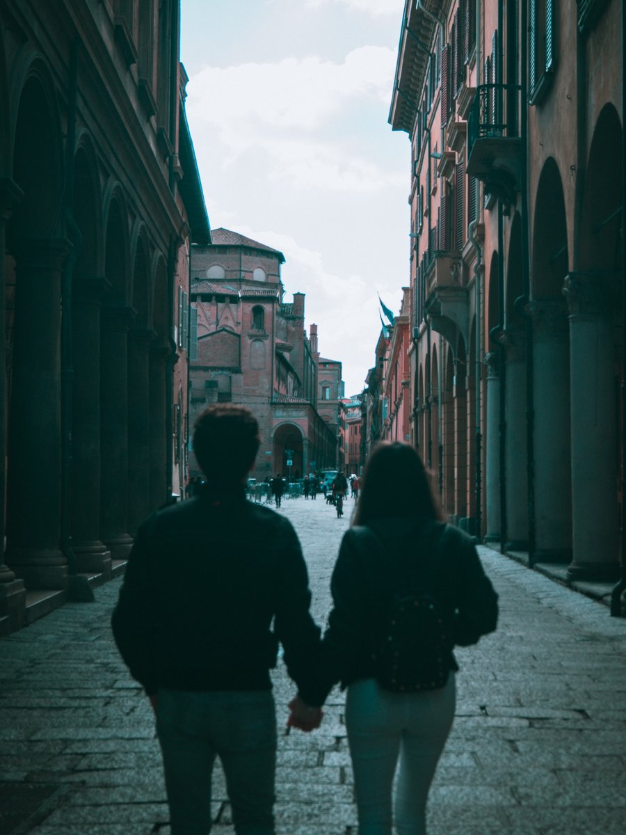 r_3tro_'s tweet photo. Un po' di ricordi scattati per @AndyRusu99 , la coppia di amici più carina che conosco 💙

📸: #sonyalpha58

#sonyalpha #bealpha #bologna #couple #friends https://t.co/ArjOvvtuhk