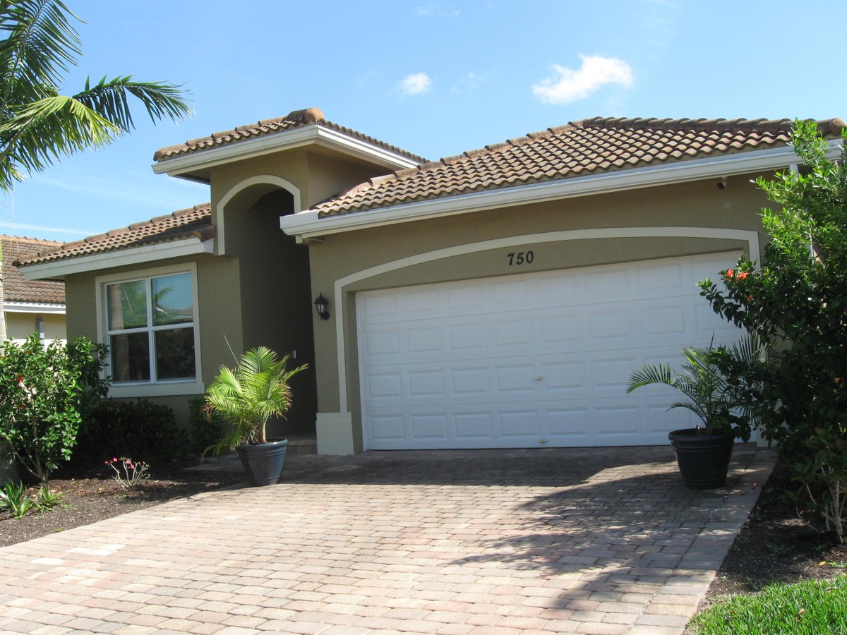 michelle_robyn's tweet photo. Create new memories in this beautiful home.  #homesforsale  https://t.co/DOOIXvePN9 https://t.co/fFRJPkrRAx