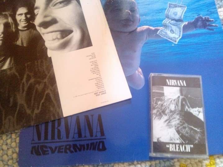 paolocord's tweet photo. Spotify in tendenza?
Odio la musica che non si possiede.
#nevermind #bleach #Nirvana #vinile #cassetta https://t.co/REMof2J3gG