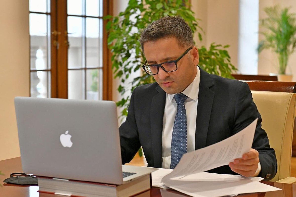 FatmirBesimi's tweet image. Reform measures from the 2022-2024 #EconomicReformProgram, that we are currently working on, will focus on an ecological and digital transition, improving the business environment, reducing informal economy, as well as the development of human capital.