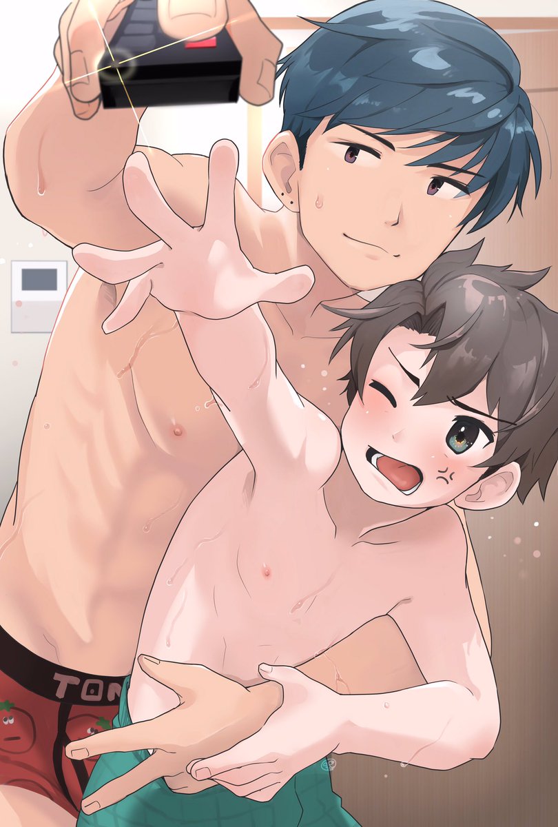 ｼｮｳ ｢テレビテレビ〜😄｣
ﾏｻﾙ ｢はいはい良い子は寝る時間！｣ﾋﾟｯ
ｼｮｳ｢！ちょっ…リモコン返せ！｣