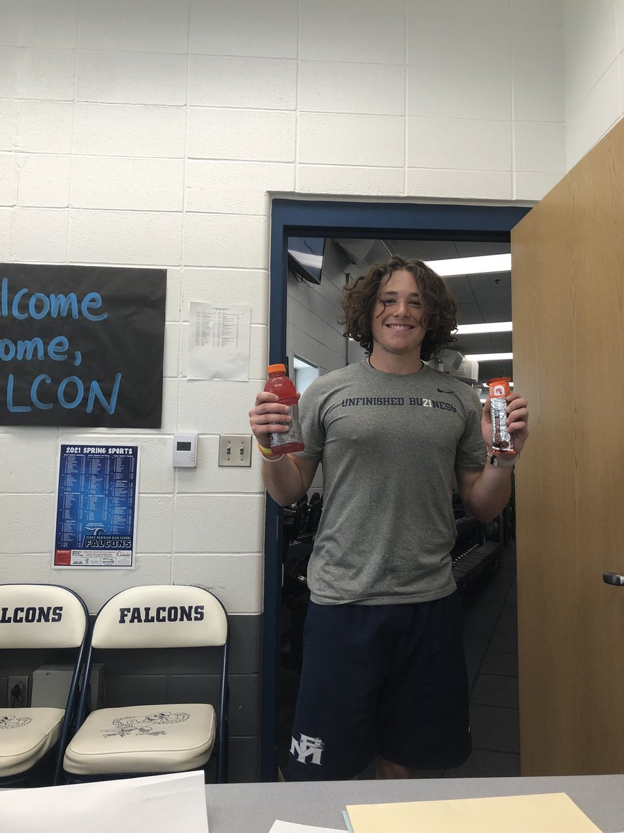 Worker of the Week: Period 2 
▫️Evan Creager
▫️Grade: 12th 
▫️Sport: Baseball 
✅Culture Wins. Effort. Energy.