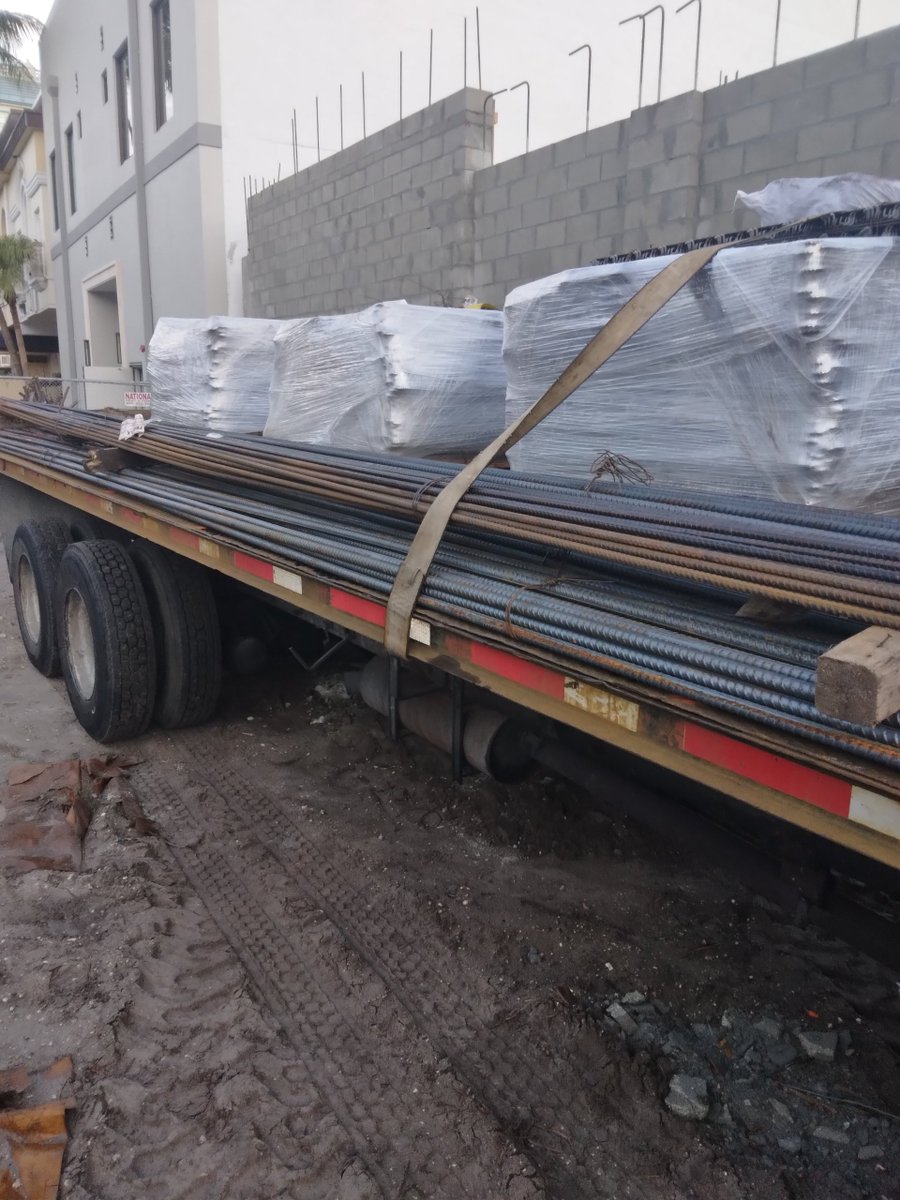 that_tash's tweet image. When he drives this 😌😘😜