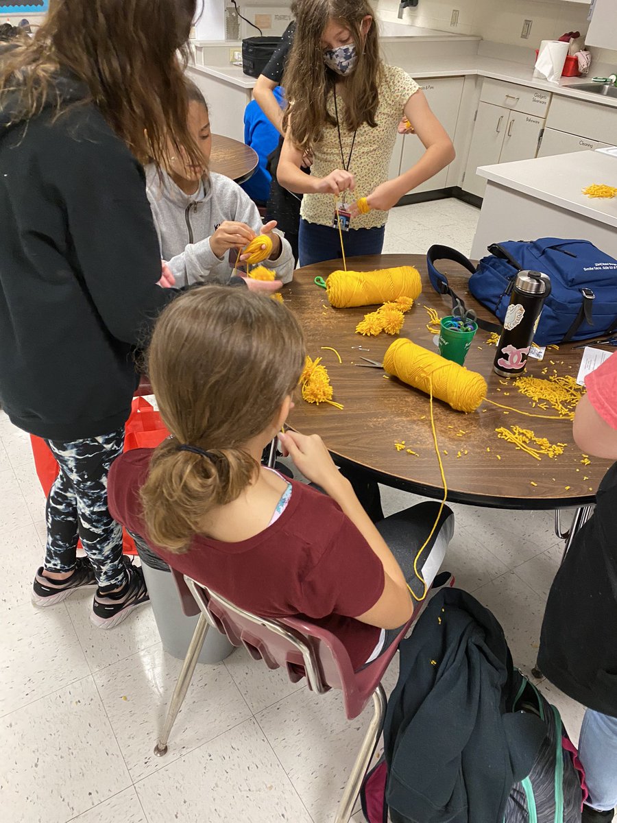 StuCo working hard to get ready for our Gold Fight Win games 9/27 (7th grade football), 9/28 (8th grade football) and 9/30 (8th grade volleyball)! #KMSCougarPride