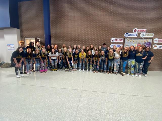 MvilleSeniors's tweet photo. Happy Homecoming from the class of 2022! Go Pioneers! #bemoore 🏈 https://t.co/iGw5wRysTE