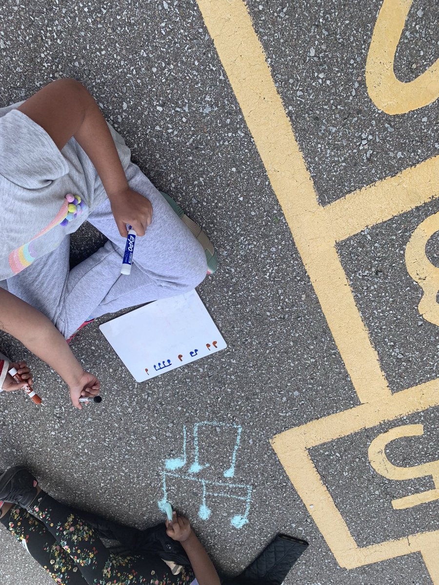 Miss Leaton tweet media