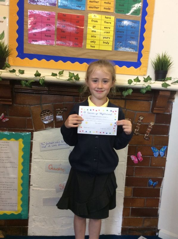 MissKWilliams3's tweet photo. Our wonderful Seren Yr Wythnos in Dosbarth Merthyr Town⭐ We are so proud of you!❤Gwaith bendegedig!👏@fcwpa @FPSMerthyrTown @SharonPascoe123 https://t.co/AxJy4sIuiH