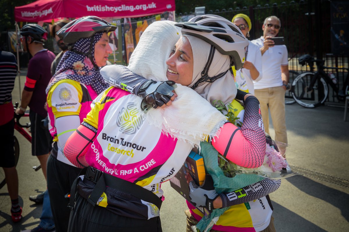 BreezeCycling's tweet photo. Shout out to all 6️⃣0️⃣ Muslim women for recently cycling from Harrow to Windsor for the first ever @evolve_cycling Sportive raising funds for the Million Mums Campaign 👏👏👏 https://t.co/hXbML7FX71