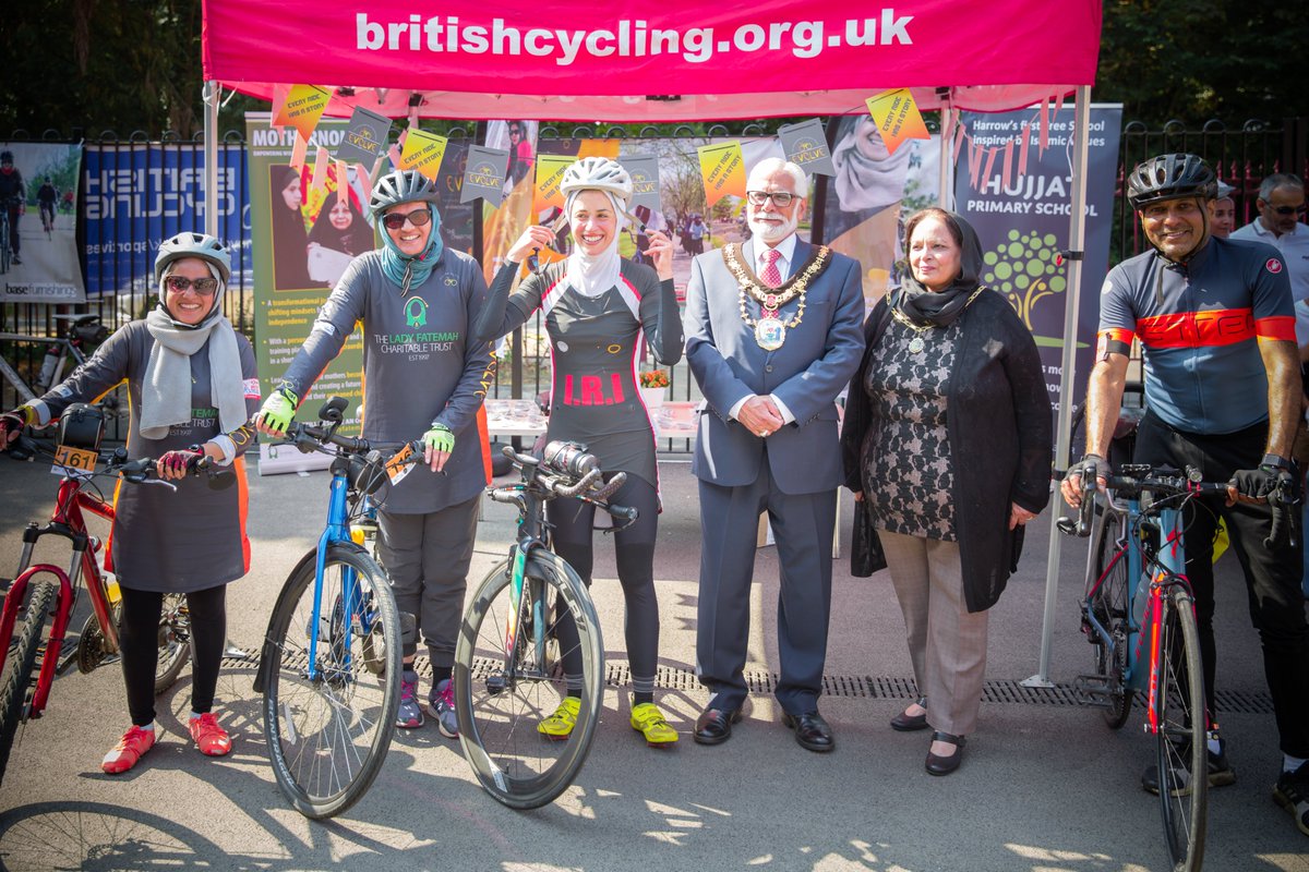 BreezeCycling's tweet photo. Shout out to all 6️⃣0️⃣ Muslim women for recently cycling from Harrow to Windsor for the first ever @evolve_cycling Sportive raising funds for the Million Mums Campaign 👏👏👏 https://t.co/hXbML7FX71