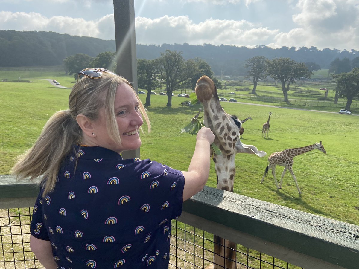 Lissscott1980's tweet photo. @Longleat I had the best visit on Wednesday and very much enjoyed my Giraffe VIP interaction. Finally after receiving the gift in January 2020 I got to spend the day with my favourite animal 🦒 and have a lovely sunny visit around the park and see all the other fabulous animals. https://t.co/Z6Hee7a1Yp