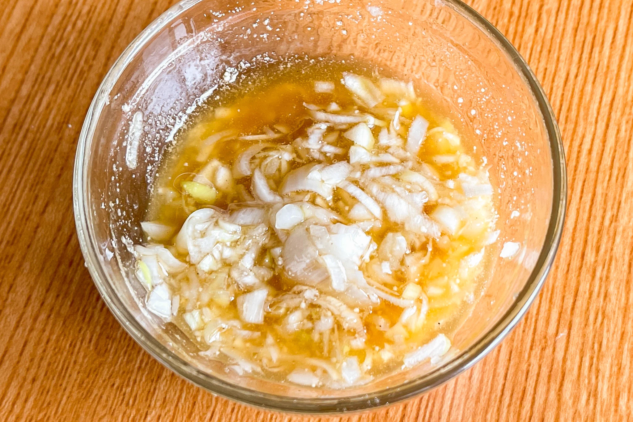 一度食べればもう普通の卵かけご飯には戻れなくなっちゃう？！とっても美味しそうな卵かけご飯レシピ！