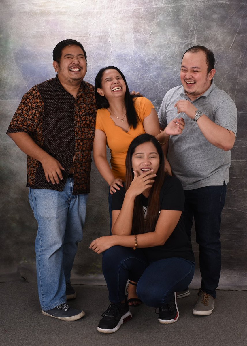 raefication's tweet photo. Glow up thanks to sweldo #highschool #studiopics https://t.co/Vt62sTmwoN