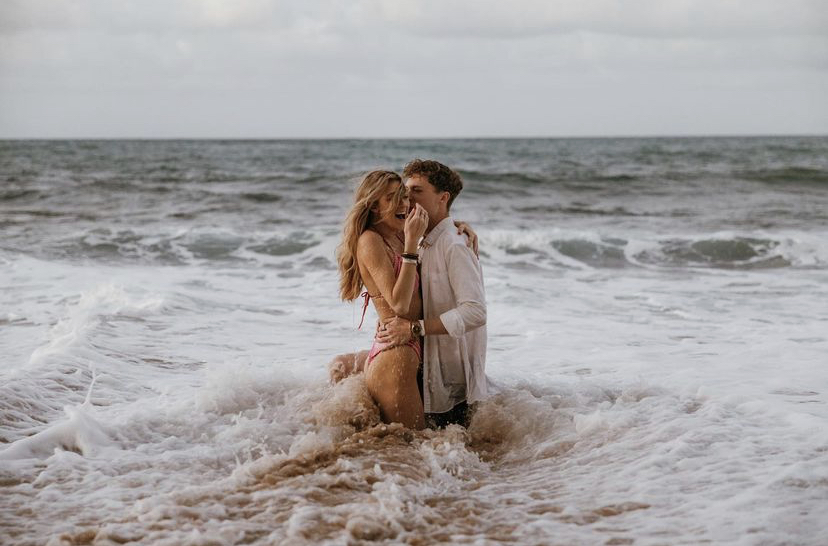 This is how you FALL in love on the tropics! 

Plan your #OCFallEscape! bit.ly/38JlHON