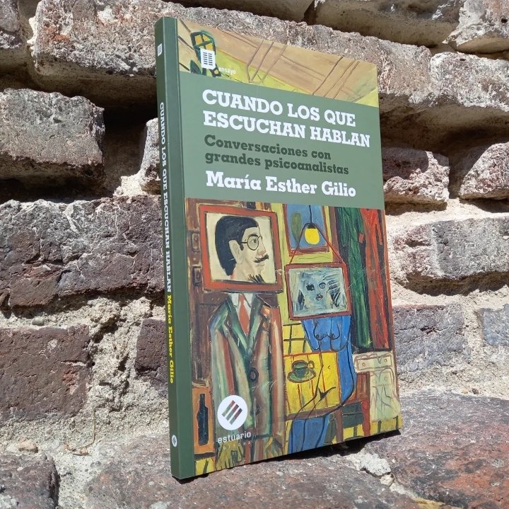 #mesadetrabajo 

"Cuando los que escuchan hablan: Conversaciones con grandes psicoanalistas".

Libro de María Esther Gilio.

#crágaláctica 
🤗🤟💙📕

<a href="/HUM_Estuario/">Casa editorial HUM</a>