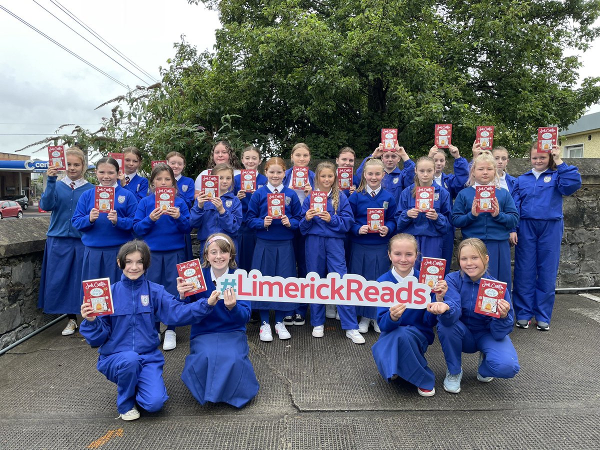 stpatricksgnslk's tweet photo. 6th Class were jumping for joy to receive copies of the novel ‘Lily Steps Up’ written by @judi_curtin We are participating in the #LimerickReads project organised by @limklibraries https://t.co/NhnKucCFBT