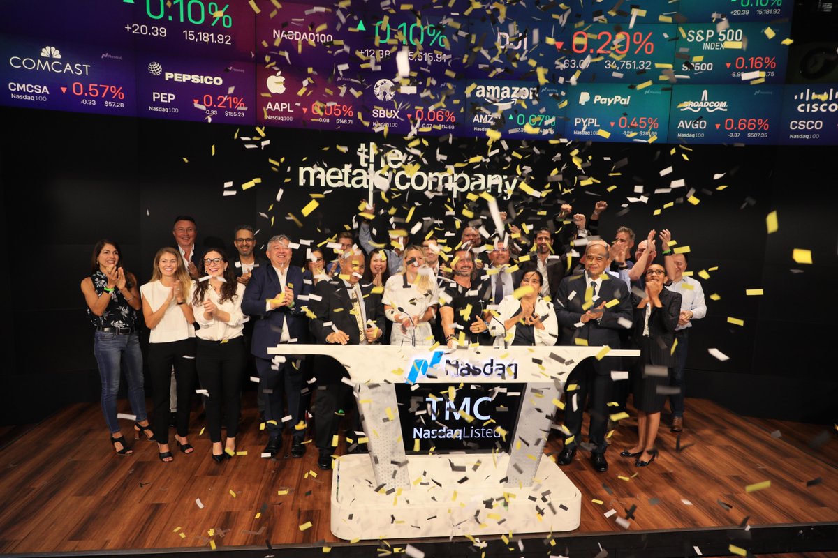 NasdaqExchange's tweet photo. ✨ The future is metallic with @themetalsco at the @Nasdaq Opening Bell! 🛎

#NasdaqListed $TMC’s mission is to build a carefully managed metal commons that will enable the battery-powered shift to electric vehicles with the lightest planetary touch. #thefutureismetallicb https://t.co/kEDQuZtMt9