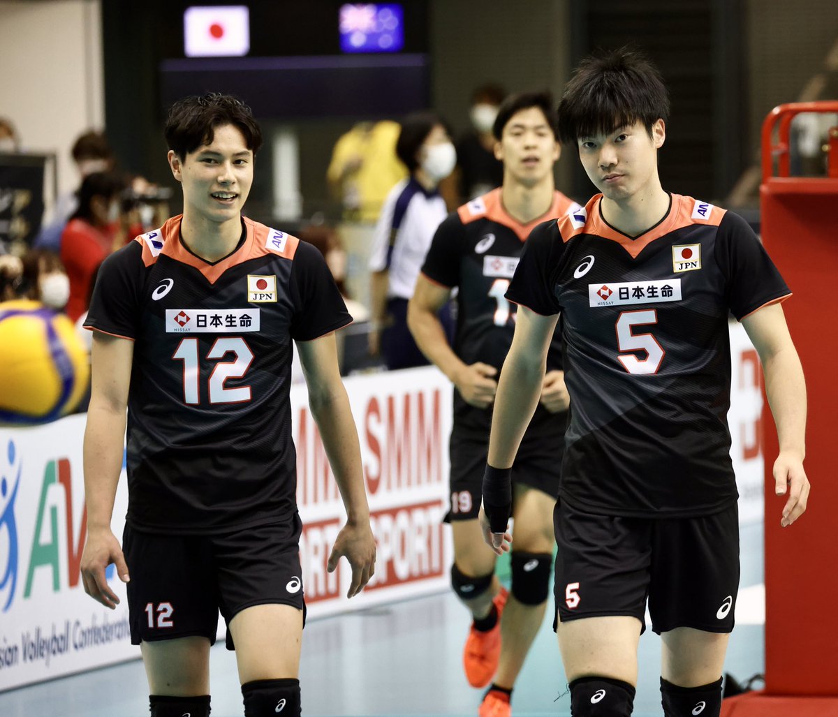 motsusaaan's tweet photo. 皆んな大好き学生コンビ
#髙橋藍  #大塚達宣
#アジア選手権大会オーストラリア戦 https://t.co/z6LJ33GhuB