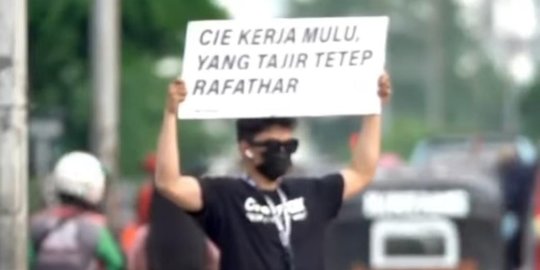 Cie kerja mulu, yang tajir tetap Rafathar 😂.