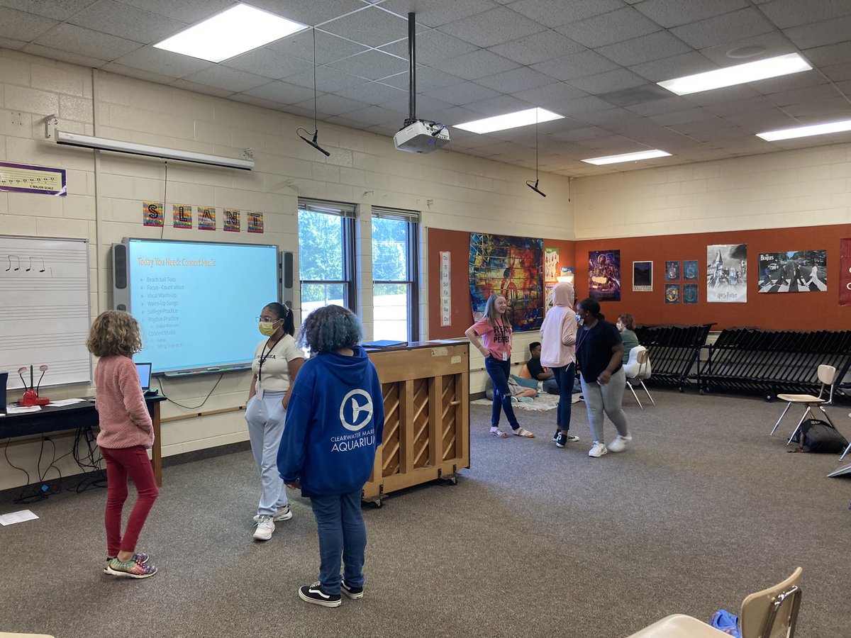 CRISChorus's tweet photo. Robot Warriors! Students practice breath control by “beeping” at their robot enemy. The winner moves onto the next round, and students rotate who is the “judge” for their team! #Choirin5 https://t.co/hTQN0WxRZN