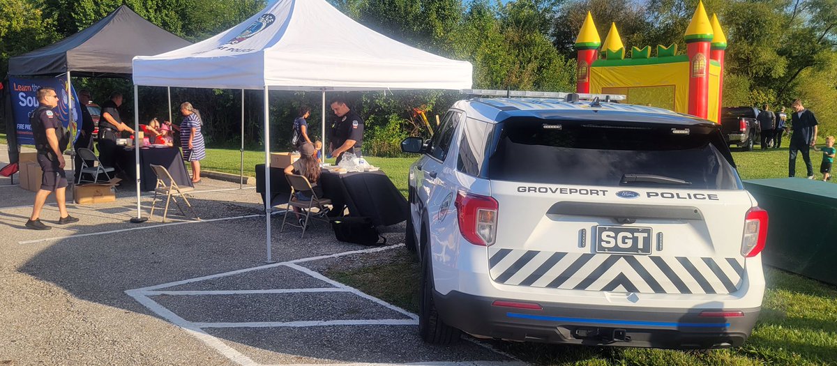 Officers Herrera and Chavez had a fun time seeing everyone at Groveport’s final Third Thursday of the year. 
Third Thursday has been a well attended city event that our officers have enjoyed participating in.  It is great that Groveport produces these events for our community.