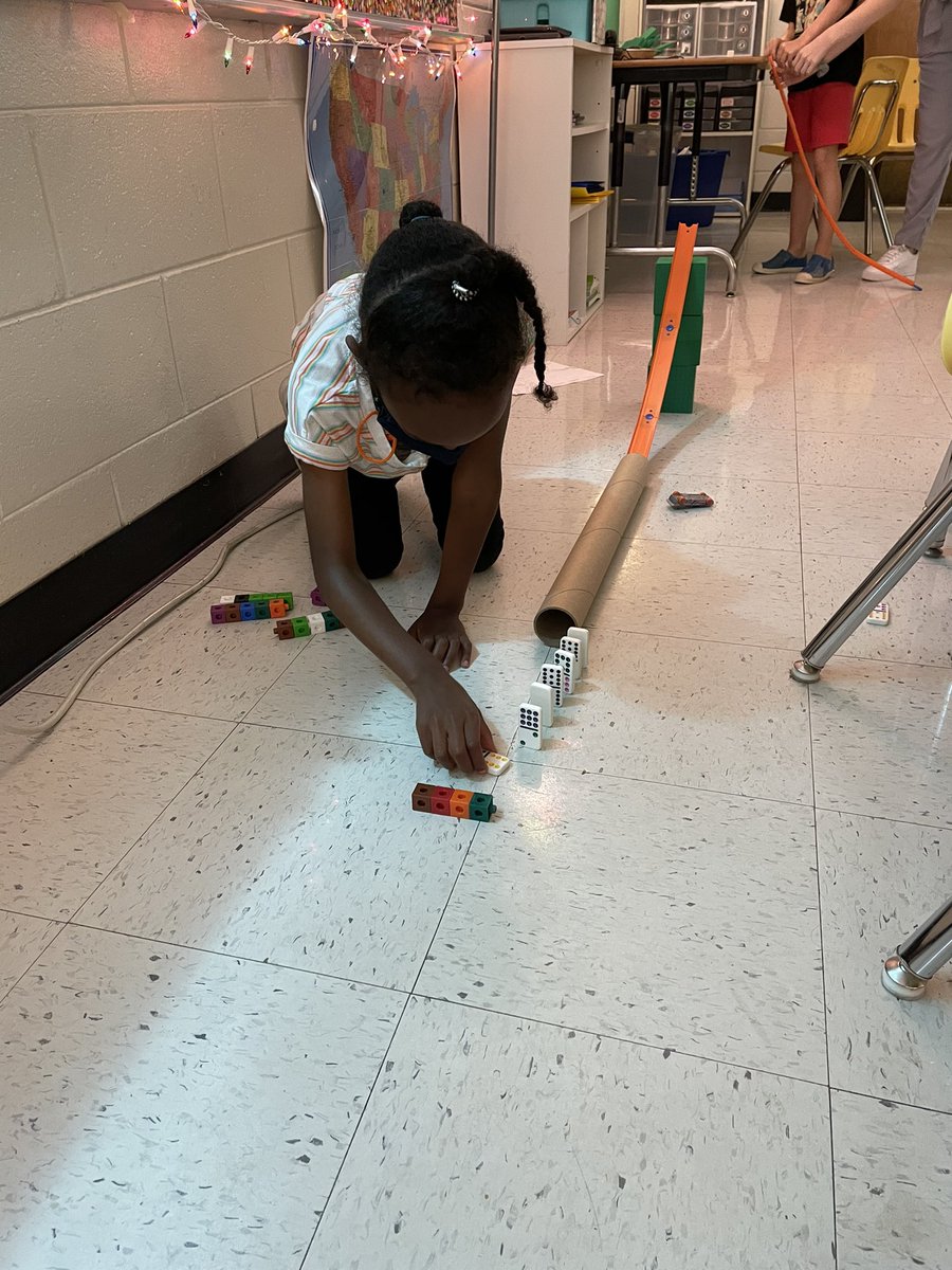 Using what we know about force and motion to create chain reactions. #mpesem <a href="/MPE_Mustangs/">Mountain Park ES</a>