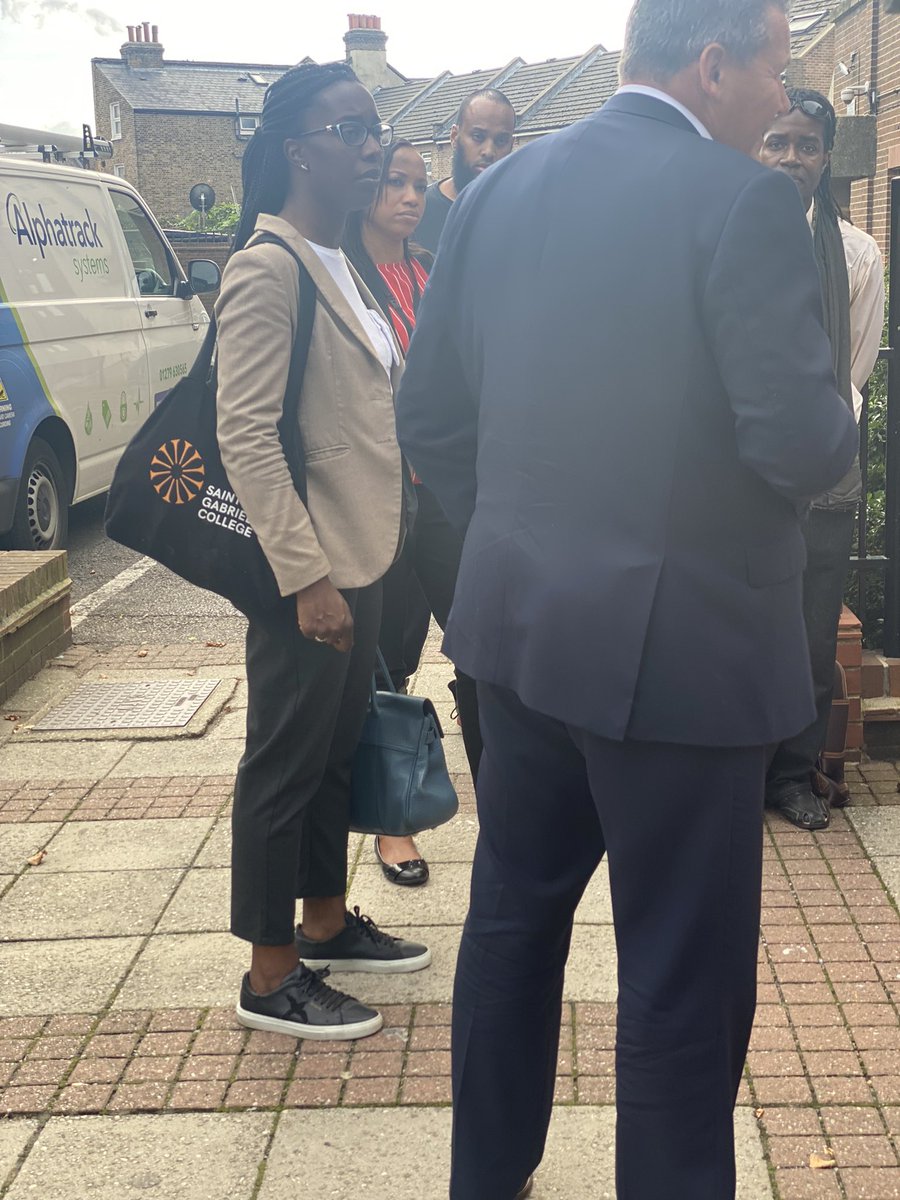 FloEshalomi's tweet photo. This afternoon I met with local residents, councillors and the interim Chief Executive of Hyde Housing to discuss the ongoing issues at Beckett House and the Old Laundry. Hyde have committed to improving their communication to help finally resolve the long standing repairs https://t.co/D8b7nX7UOy
