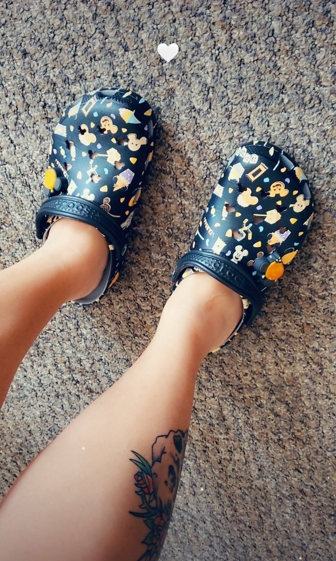ra_quel_quel's tweet photo. I never do Fit Pics π€·π½ββοΈ
It's basically October right? #CrocsQueen https://t.co/lAUWGAYqiU
