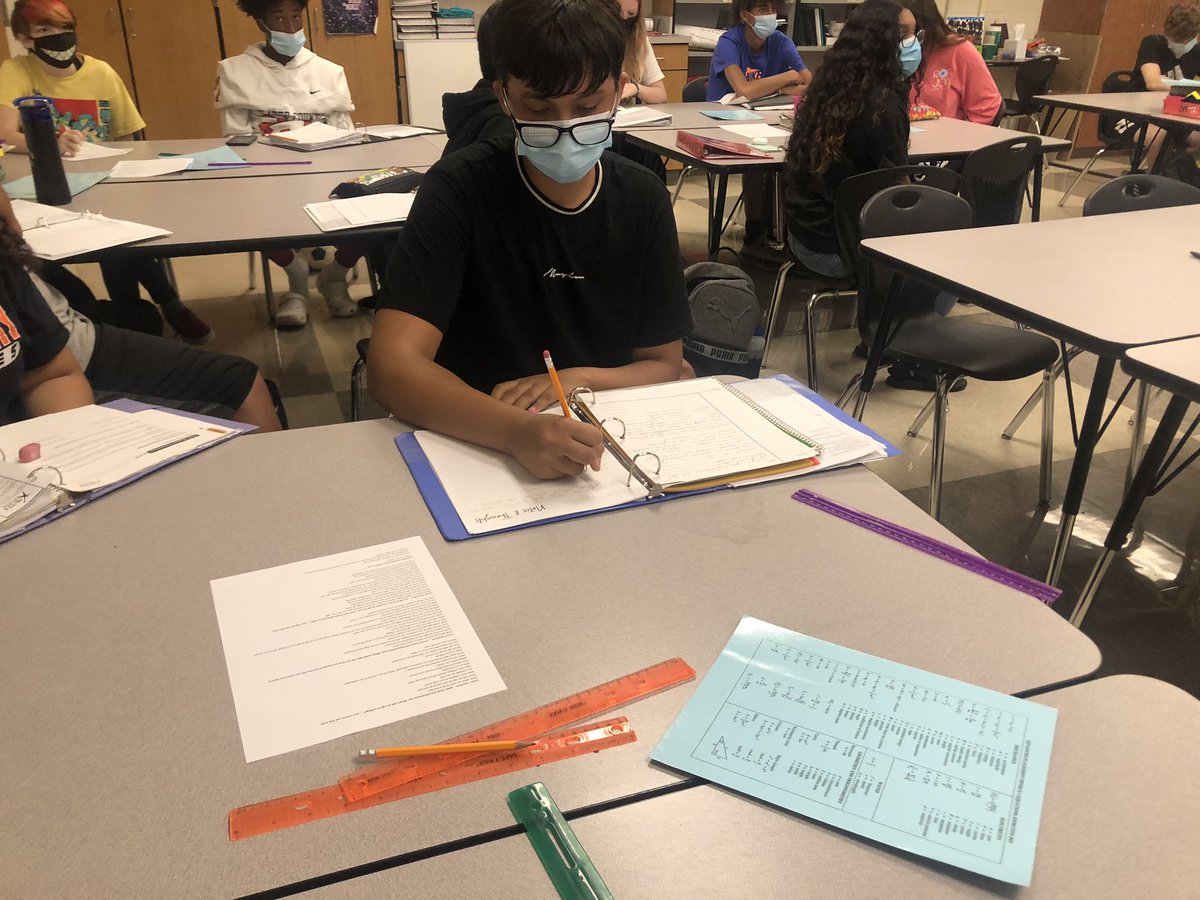 rae_lani's tweet image. When your AVID elective students prepare for their administrators' presentation with Costa's three levels of questioning and the admin speak from both their minds and their hearts, all kinds of empowerment occurs! @CoachHurstPCHS @PCHSprincipals @DrJonrs @JulieOsvathAVID