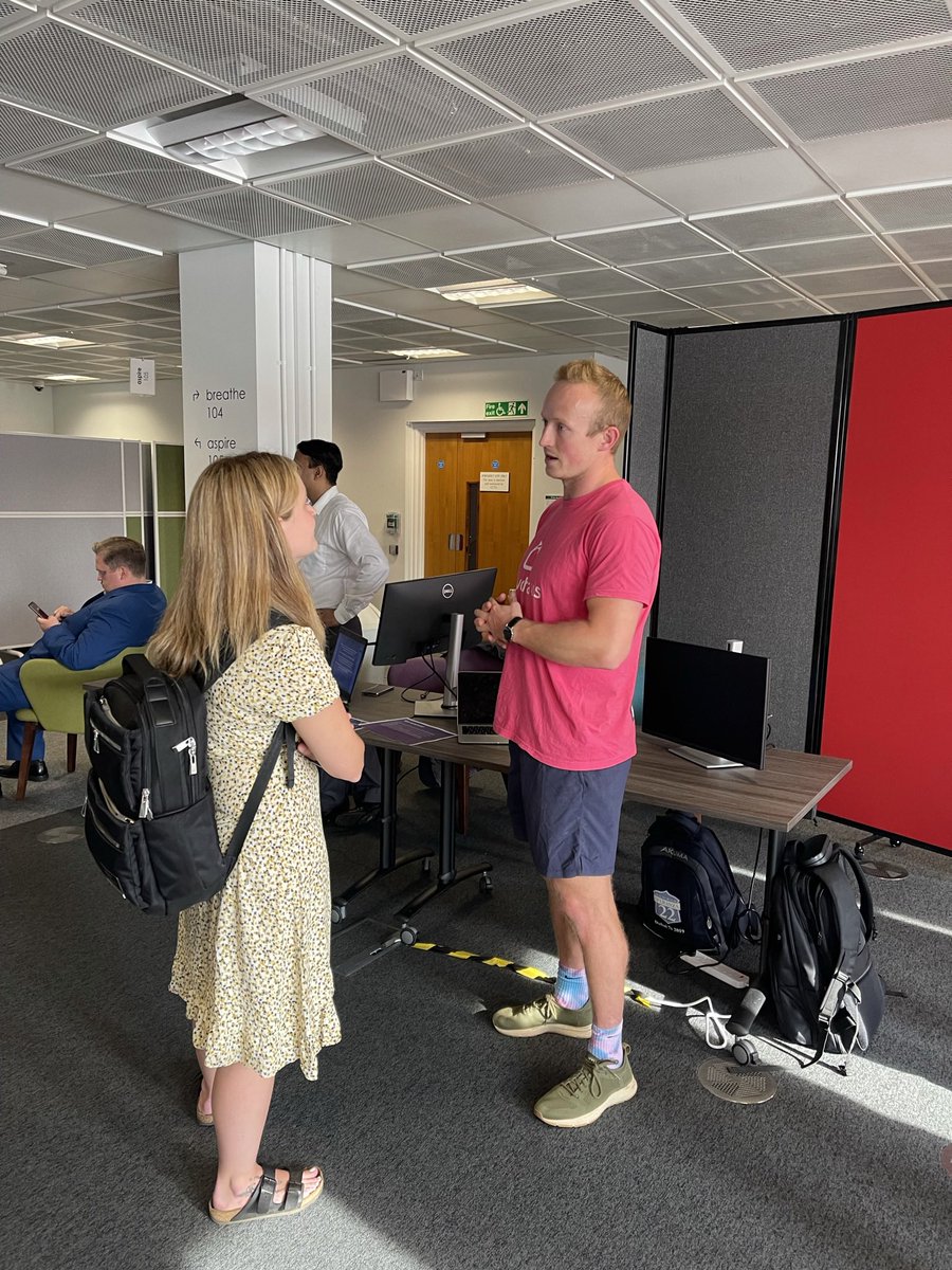 Second to last we have <a href="/crowdhaus/">crowdhaus</a>. A property discovery platform that makes it easy to search for property as a group and gives you instant information about properties you pass. #LSBUDigital #Cityfuturescapes