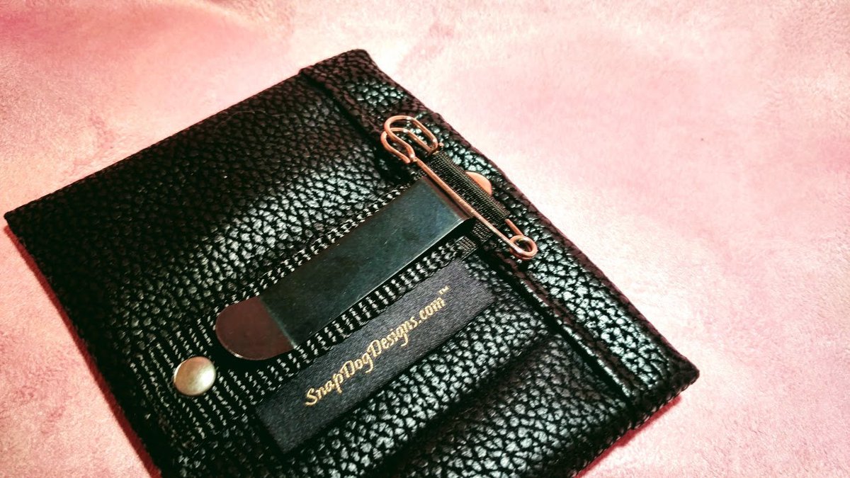 SnapDogDesigns's tweet image. Thanks for the kind words! ★★★★★ "This beautiful bait bag is sturdy and functional. Easy to open when needed. A great purchase." DANA etsy.me/2XkztEZ #etsy #baitbag #treatbag #treatpouch #dogtraining #purse #handling #obedience #agility #dogtrainingpouch