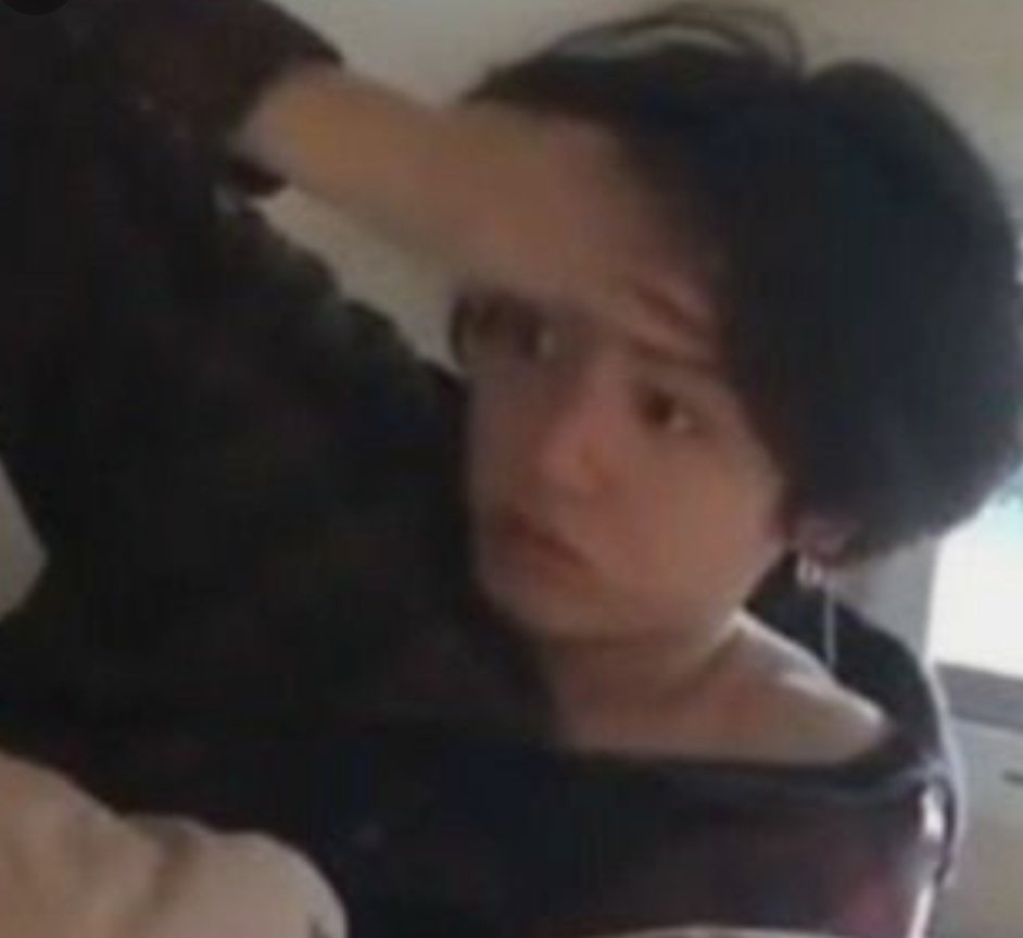 oi gnt vocês podem me ajudar? preciso confirmar algumas contas minhas no instagram e pra isso preciso receber sms com codigo do ig em alguns numeros distintos. assim como no print abaixo. juro pra voces pela minha vida que n é nada de errado, é só mesmo pra confirmar :(