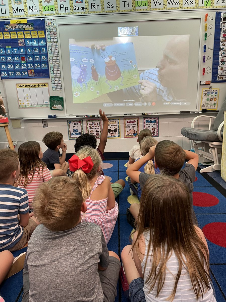 Bees4evr's tweet photo. The @Bees4evr are lucky to celebrate with this Totally Terrific Bee! Congratulations Chloe - her friends had this to say…”Chloe is really good at being kind!” 😍 @LaurelOakElem #beesforlife #bumblebeefamily #legacybee https://t.co/TqV4P9W3ix