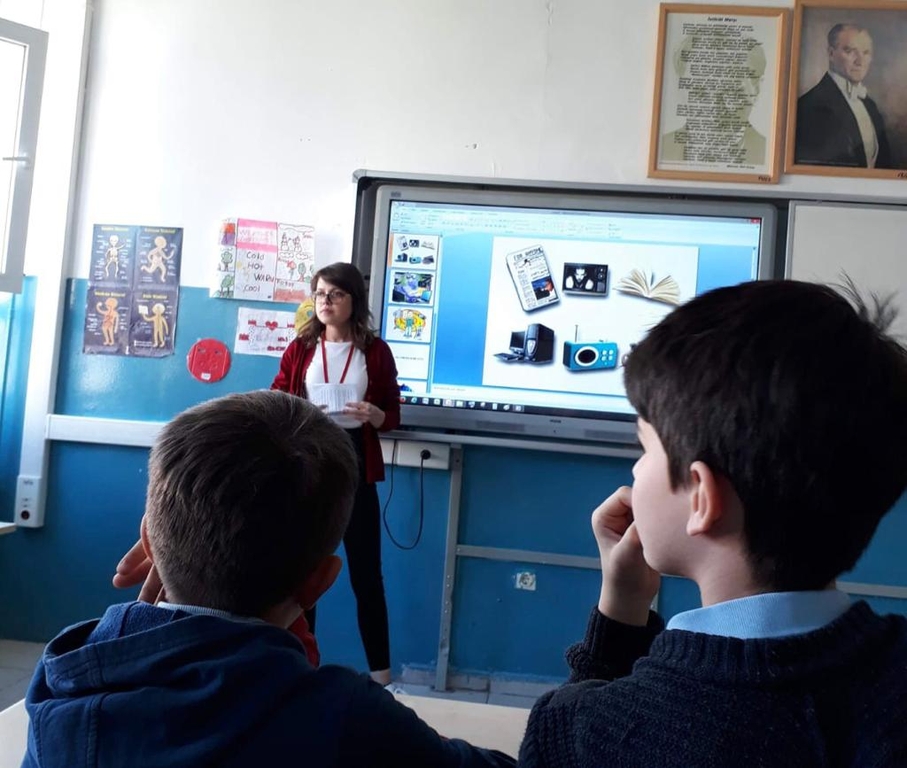 Bartın Üniversitesi (@baruedutr) on Twitter photo Üniversitemiz Eğitim Fakültesi mezunu Şeyda Başa, Kamu Personeli Seçme Sınavı (KPSS) Türkçe Öğretmenliği alan sıralamasında Türkiye birincisi oldu.
<a href="/tcmeb/">Millî Eğitim Bakanlığı</a> <a href="/uzun_orhan/">ORHAN UZUN</a> <a href="/Seydaaaa10/">Şeyda</a>
w3.bartin.edu.tr/haberler/unive… Üniversitemiz Eğitim Fakültesi mezunu Şeyda Başa, Kamu Personeli Seçme Sınavı (KPSS) Türkçe Öğretmenliği alan sıralamasında Türkiye birincisi oldu.
<a href="/tcmeb/">Millî Eğitim Bakanlığı</a> <a href="/uzun_orhan/">ORHAN UZUN</a> <a href="/Seydaaaa10/">Şeyda</a>
w3.bartin.edu.tr/haberler/unive…