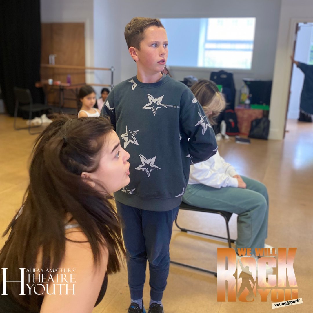 Here's Ben Hinchcliffe! Ben will be playing Khashoggi in October after performing Tom Thumb in our last production of Barnum (although he's a bit too tall for that now!) and his favourite Queen song is I Want To Break Free.

See Ben next month! ticketsource.co.uk/halifaxplayhou…
