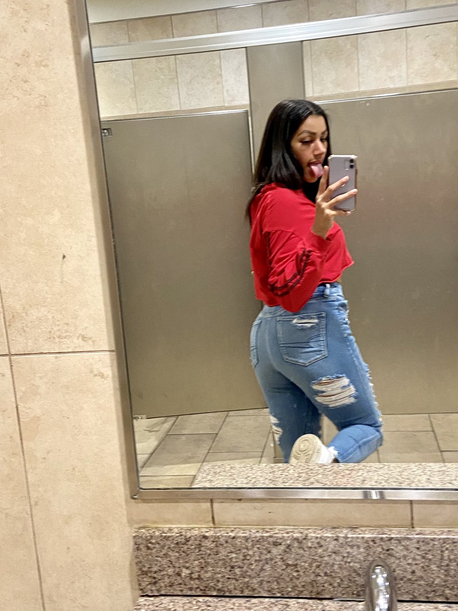 _michaela22's tweet image. 