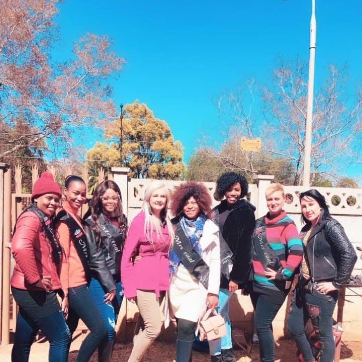 NomsaFoundation's tweet photo. On the 29 August, Our founder @Nomsa_m visited Jabes Foundation  with @VaalPageants team.
We loved spending time with the incredible children, we are again reminded that the most precious gift you can give someone is ur time ❤. 
Our hearts are full, Thank you for your donations. https://t.co/oTyJdv8nTh