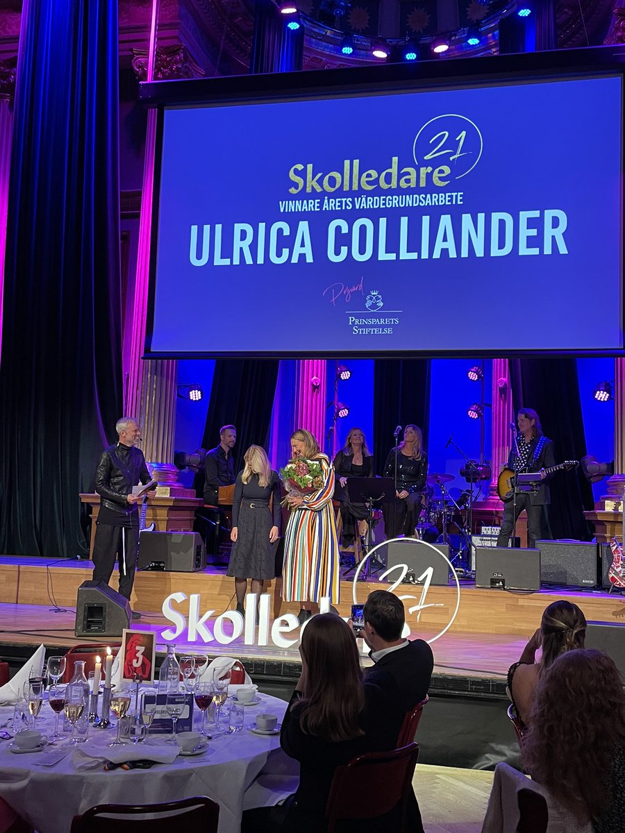 Wow jag/vi vann ÅRETS VÄRDEGRUNDSARBETE och jag är helt överväldigad #värdegrund #karlbergsskola <a href="/MeetInGrid/">Meet In Grid</a> <a href="/skolledare21/">skolledare21</a> <a href="/PrinsparetStift/">Prinsparets Stiftelse</a>