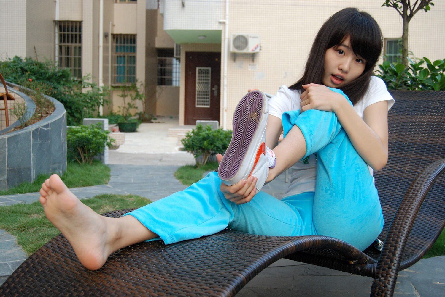 asiansoles  / X