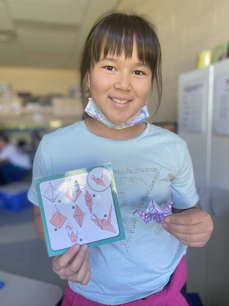 HDDawe's tweet image. Exploring our classroom markerspace! #origami #problemsolving  #trailanderror  #criticalthinking @BrooksideInt @brilliant_labs