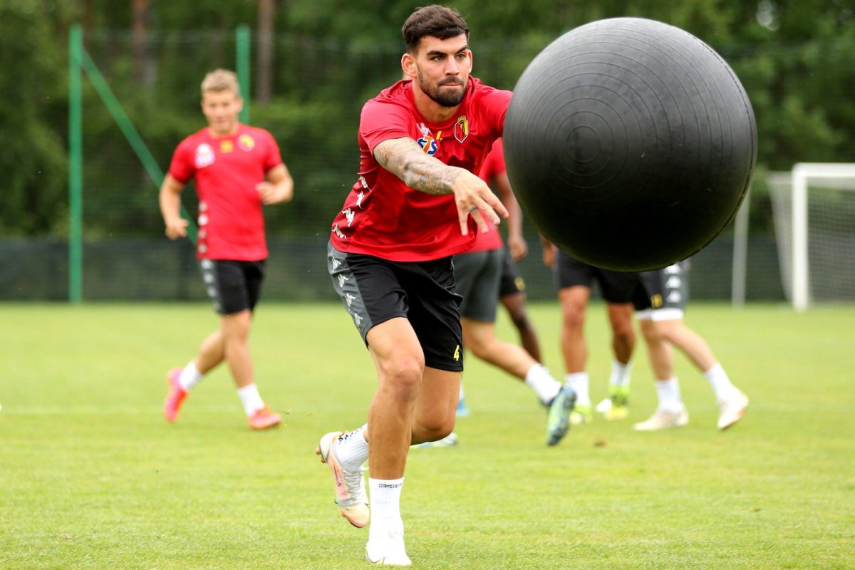 IsraelPuerto_'s tweet photo. 🇪🇸 Preparados para el partido de mañana (12:30h). A por los 3 puntos!

🇵🇱 Przygotowani do jutrzejszego meczu (12:30h). Jedziemy po 3 punkty!

¡Vamos, @Jagiellonia1920! 💛❤️ https://t.co/JMjUmsaDkB