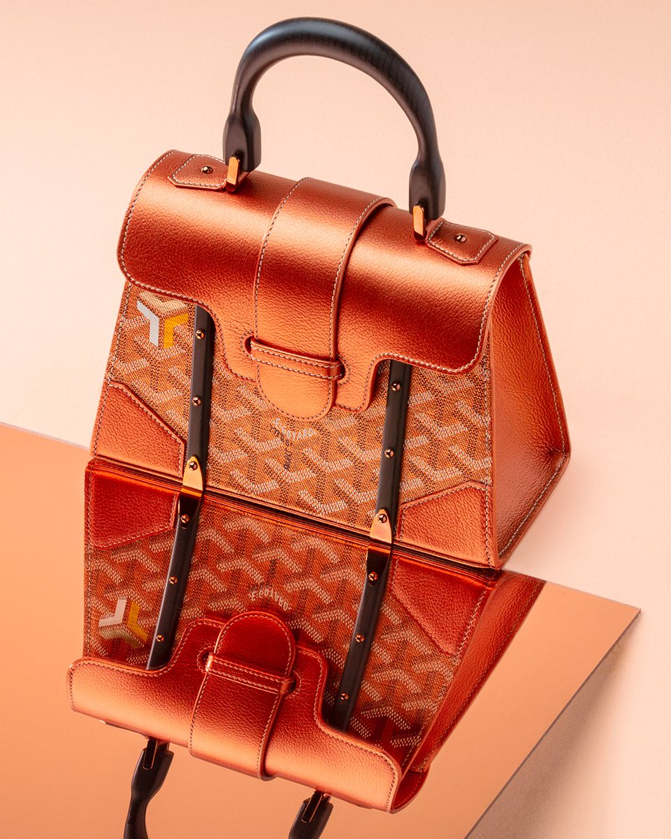 Maison Goyard - *THE VENDÔME PM & MINI: TWO SIZES WITH A SHARED SPIRIT  Versatility at heart: for a timeless allure, both sizes can be sported as  handbags or on the crook