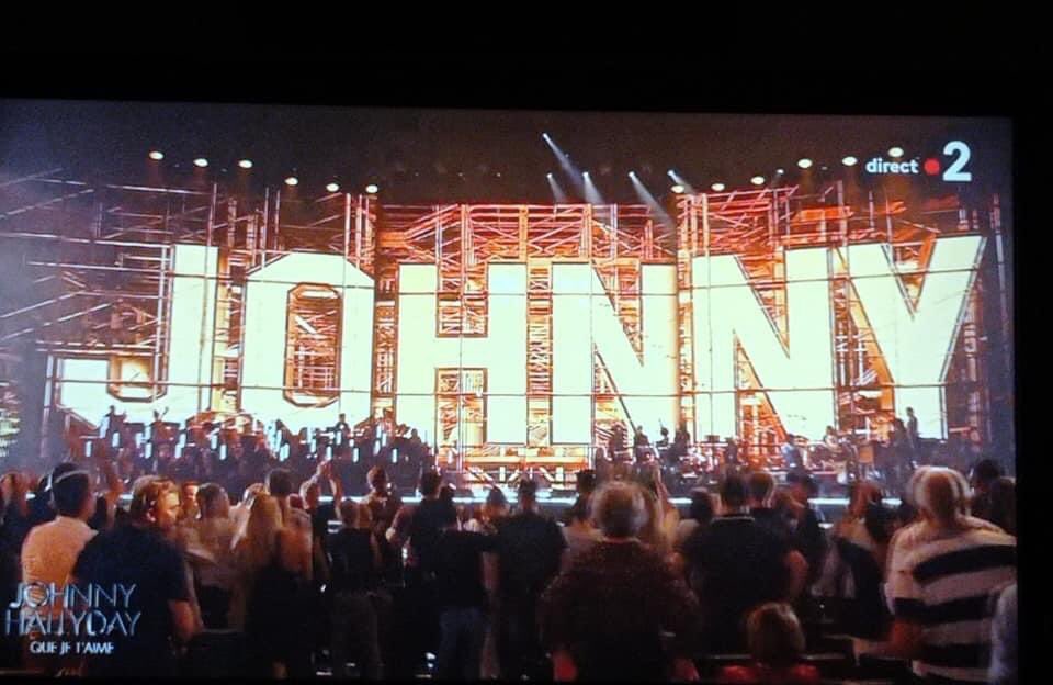 trapet1's tweet image. Merci 🙏 @LHallyday pour cette journée  du 14/09/2021 riche en émotion. Notre Boss à son esplanade à Bercy et ce concert 🎶 magnifique à l’accor Arena ☺️ 🙏 ♥️ 🙏