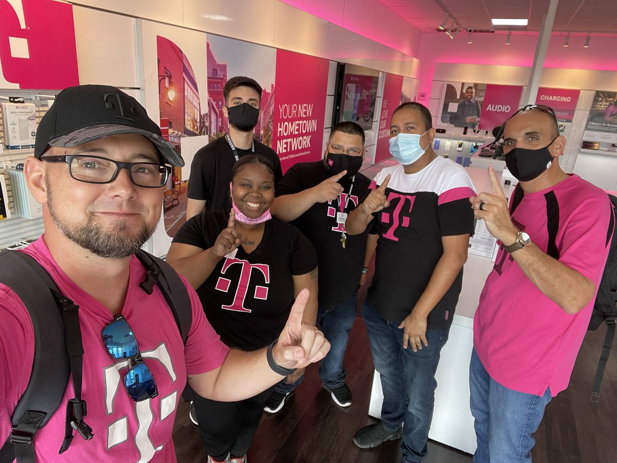 Brad Hamilton tweet media