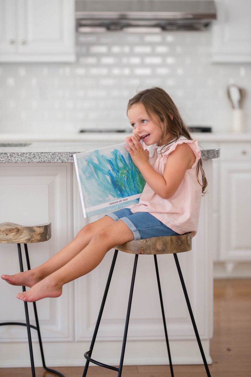 Kids' artwork taking over your house already? Have you heard of Artkive? PROBLEM SOLVED! Use code ELISABETH20 at @Artkivebox and save $20 off your first order! #ad I'm sharing all the details over on my blog today!elisabethmcknight.com/reclaim-your-f…  #Artkivebox #IC